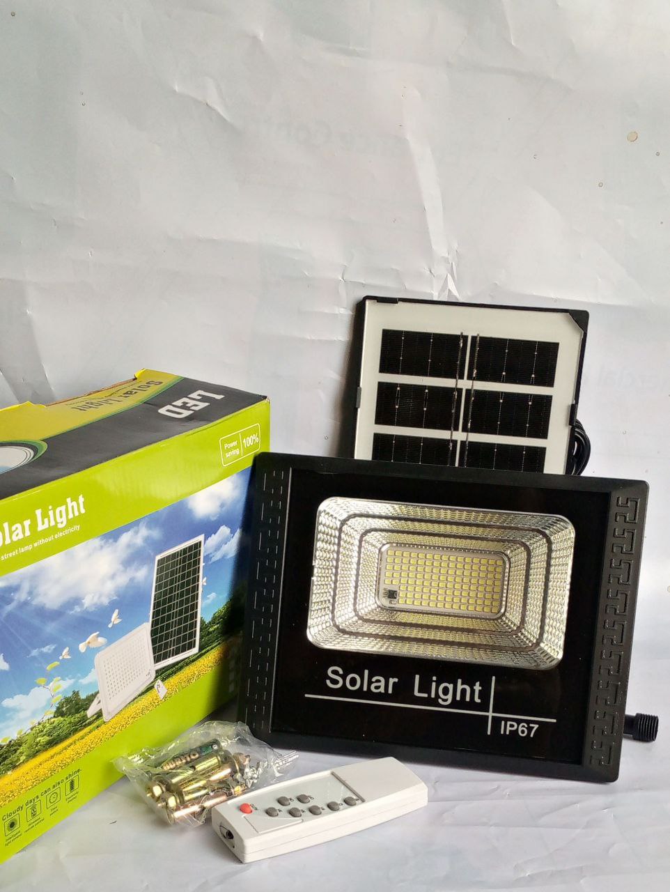 25w Solar Flood Light Solar LED Spotlight W/ Manual/Remote