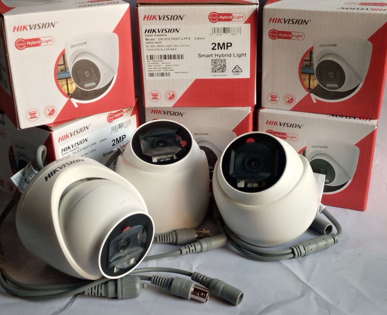 2mp Hikvision Smart Hybrid HD analog indoor camera with Colorvu and audio