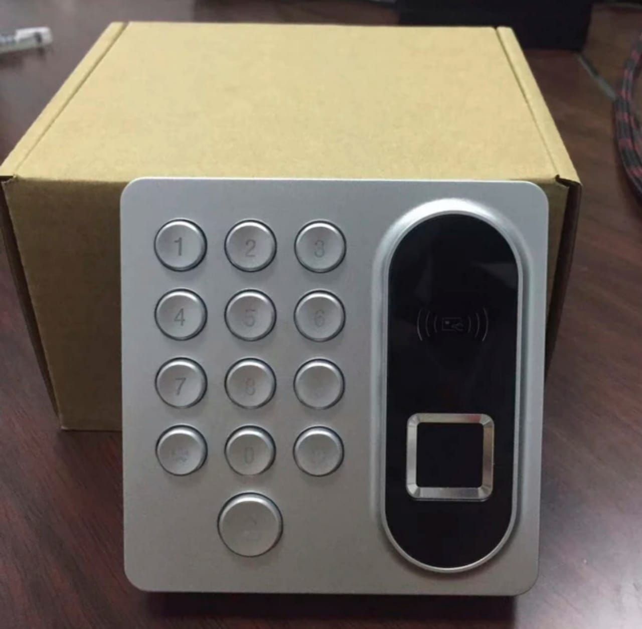 Biometric Fingerprint Access Control And Time Attendance